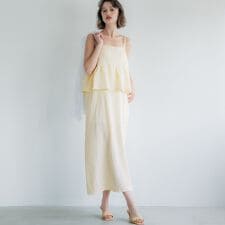 【シワが目立ちにくい】クロスシャーリングペプラムワンピース 全2色