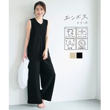 コカ(coca)のエンボスフロントジップオールインワン　全2色