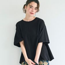 コカ(coca)のバックタックフレアTシャツ 全2色