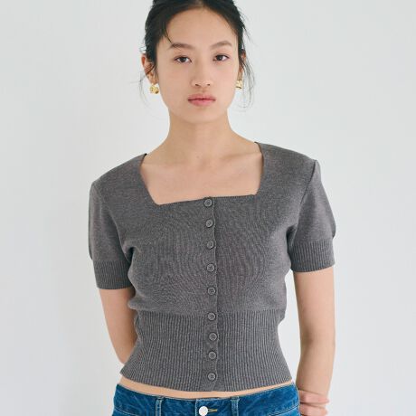 [^:36-241031003-09]u̕\ƃXNGAlbNfA{^jbgJ[fBKfUCEVGbgƂXNGAlbNɁA{^fBe[ANZgɂȂZJ[fBKBRpNgȃTCWOƃu҂݂炵CāAVvȂꂽۂɁBfUCŌy₩ATVcoŎg閜\gbvXłBfށELk̂郊ujbgfނŁASnKEقǂ悢݂ŃCi[̋CɂȂ炸AfC[Ɏg₷EȂ߂炩ŁAtăV[Yɂ҂̃jbgfށR[fBl[gfj⃏Chpcƍ킹ăJWAɁAXJ[g킹ŃtF~jɂBL~sI[C̃Ci[gɂ߁BOJĉHDƂĂA{^𗯂߂ăgbvXgɂΉ܂킵₷A[h[uɈꖇƗACełBnF̏_炩jbgnBLkFBFȂBnFȂB|PbgFȂBӓ_F@ɂĂ͏k݂F̉\B@̂gp͂TBiP̂ł̂ʐ^ɍł߂FƂȂĂ܂Bfpʐ^͎BeAql̃j^[ɂAۂ̃J[ƈقȂČ܂Bi͋@Bɂ鐶ỶߒAwnDۂ̎̌pځx⑽́wقxA@ۂ́waxA`TCYɑ́w덷xꍇ܂BqlɊł܂悤Aŗǂ̂lił񋟂ł悤w߂Ă܂BǂfUCƏi񋟂Ē߂ɂfނDɂ܂ẮA܂悤肢\グ܂B