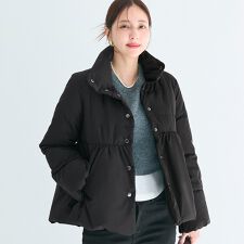 コカ(coca)のウォッシャブル 中綿スタンドカラーフレアブルゾン 全2色