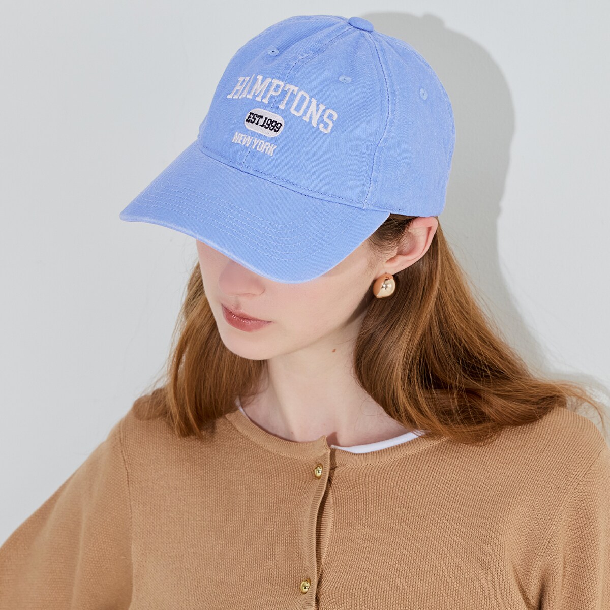 ウォッシュ加工ロゴ刺繍キャップ 全2色