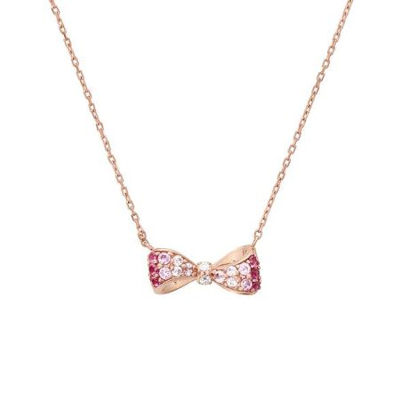 [^ԁF00092510402502]Samantha Tiara(T}TeBA)Prismatic Ribbon lbNX{Ŝɕ~l߂ꂽXg[A{̏_炩ȋȐɈāÂfUC͓IȃWG[BƂƂɌ˂A߂Po܂Bigɂ͂A؂₩ȃV[ʂȓɂ҂̃ACełB