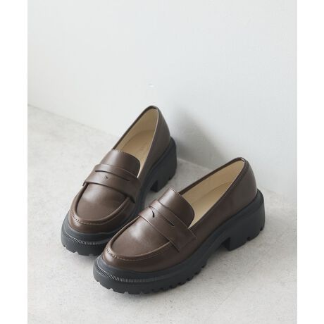 [^ԁF01000899200][h[u̒ԃACeAɍEȂRC[t@[BVvȃfUCȂAN炵`L[\[|CgłB_炩U[nƌyfނ̃\[ŁAKȗSńBǂȃX^Cɂ킹₷AfC[Ɋ􂵂Ă邨߃ACełfp摜́A̓ŐFČꍇ܂Bg̃j^[ɂďi̐FČꍇ܂B