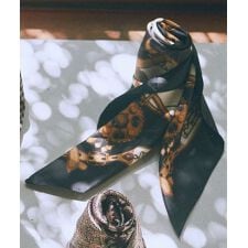 アースミュージック＆エコロジー(earth music&ecology)の大判スカーフ