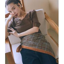 アースミュージック＆エコロジー(earth music&ecology)の大判スカーフ