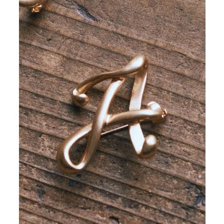 [^ԁF01000807200]_炩Ȑŕ`ꂽCjVu[`Bmɂ͂AXJ[tobOȂǏɍ킹̂߂łB莝̃u[`lbNXƏd˃{[X^COBgpɂ͂AMtgƂĂ΂邨߂̃ACełBfp摜́A̓ŐFČꍇ܂Bg̃j^[ɂďi̐FČꍇ܂B