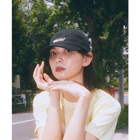 [^ԁF01000855800]uhShJڂ䂭g蔲Q̃JWALbvBubNAItzCg̃x[VbNJ[ƃR[fBl[gɉf_炩Ȉۂ̃J[܂߂5Fpӂ܂BAWX^[̓XCh^CvŊȒPɃTCY߉\BWF_[XŊ􂷂fUC̃Lbv́AƂv[gɂœKłBfp摜́A̓ŐFČꍇ܂Bg̃j^[ɂďi̐FČꍇ܂B