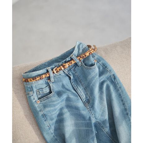 [^ԁF01001328900]R[fBl[g̃ANZgɍœKȃxgBׂ߂̃tHiŃX^CbVȒȂo܂BƋP_ũ^J炵͋CoB{gɂ͂A傫߂̃VcJ[fBK̏ォ犪ghX^C߂łBfp摜́A̓ŐFČꍇ܂Bg̃j^[ɂďi̐FČꍇ܂B