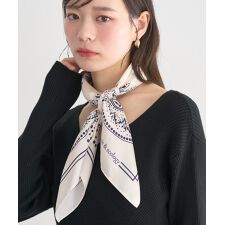 ボタニカル柄スカーフ(70×70)