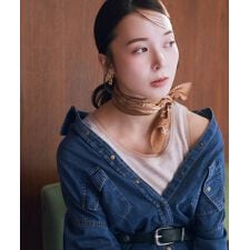 ボタニカル柄スカーフ(70×70)