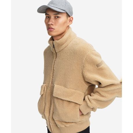 [^ԁFZSHBK80]hbvV_[ŃbNX̂VGbg̃WbvAbvt[XB΂߂ɔzuꂽ傫߂̃|PbgANZgɁBX^hJ[TChtbv|Pbg 2Z^[WbvS葳ƐAiglehJEɃo[hS̎hJAIGLE FOR TOMORROWiĐfނɔzYwiij