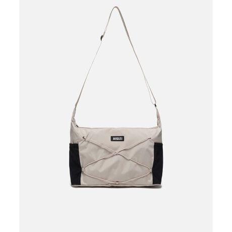 [^ԁFZNHBN11]RpNgɏŎ^ׂupbJuvV[YBh[R[hfUCłBɗDꂽ|GXefނgpBE obO̊J̓Wbp[ŊJE C[̃tgWbp[|PbgE C[̔wʂɂ̓pbJu|PbgE obOpAIGLESpb`E ETChplAIGLE̐Vo[hSEEAIGLE FOR TOMORROWiĐfނɔzYwiijTCYFW34cm x H26cm x D14cm / eʁF10L