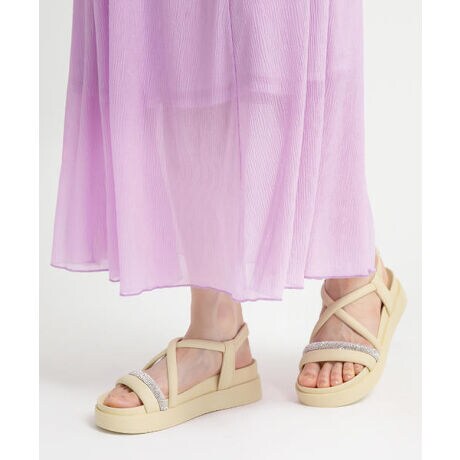 [^:1609024225205]LL̃XgbvAb`ȃANZgɂȂT_BJWAȂ烉CXg[̏iȋPA؂₩ɉo1BlČɃ`[uXgbvgݍ킹AĴwV[ȔŁA炵ƃV[YiȔĂэ݂܂BՂ蔼~^̃`[uXgbv́AGbW܂ԂĊۂdグ邱ƂŁAfłDB܂{[\[A芴̂tbgȗSnŃX^CAbvAVXgɃtBbg闧̌`̃tbgxbh̗pAe͂̂_炩ȃNbV񋟂܂BobNxgɂ̓V[OS̗pATbƃC[W[ɒEł邤AɂƃtBbgBVvȃfUCŃOXJ[g⃏ChpcȂǁAR[fɂ܂ACełTCYZڈFS(22-22.5cm)EM(23-23.5cm)EL(24-24.5cm)ELL(25cm)EfށFvEAEg\[FEq[̍F4.5cmEd(Б)F280g(MTCY)ETCYFW(l܂̂Ŗڈł)