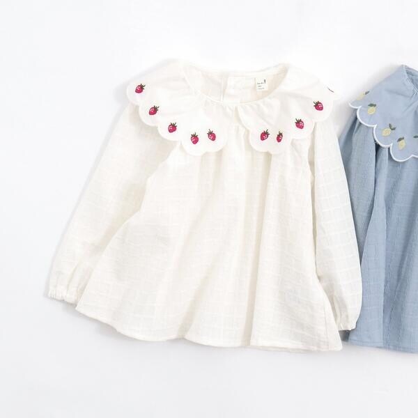 familiar いちご刺繍ファミリアイチゴフラワーブラウス