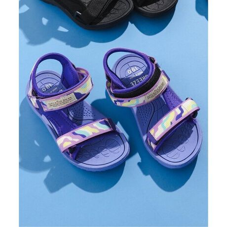 [^ԁFJ249055]y BREEZEFSUMMER SANDAL zĂ̂oɃsb^IIe[vdlŁAEȒPȃT_J[LEubN͖nfUCŁAǂȃR[fɂQ􃌃C{[ƁAp[ṽ^C_C͉ăR[f̃|CgɁn[tpcV[gpcƍ킹ĕigAƂoɂ◁߂ƍ킹ĉăW[ɂ߂łI舵̂ӁX̌C͏o׎̌Č^ȂǂhprōĂׁA͂ۂɔׂNĂꍇ܂Biɂđ܂ɂꂽԂł̏oׂƂȂꍇ܂B#BREEZEyTCYz14FTCY(cm)1415FTCY(cm)1516FTCY(cm)1617FTCY(cm)1718FTCY(cm)1819FTCY(cm)1920FTCY(cm)2021FTCY(cm)21