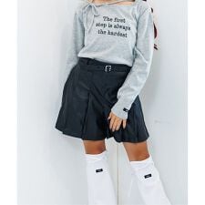 アルジー(ALGY)のフェイクレザープリーツショーパン