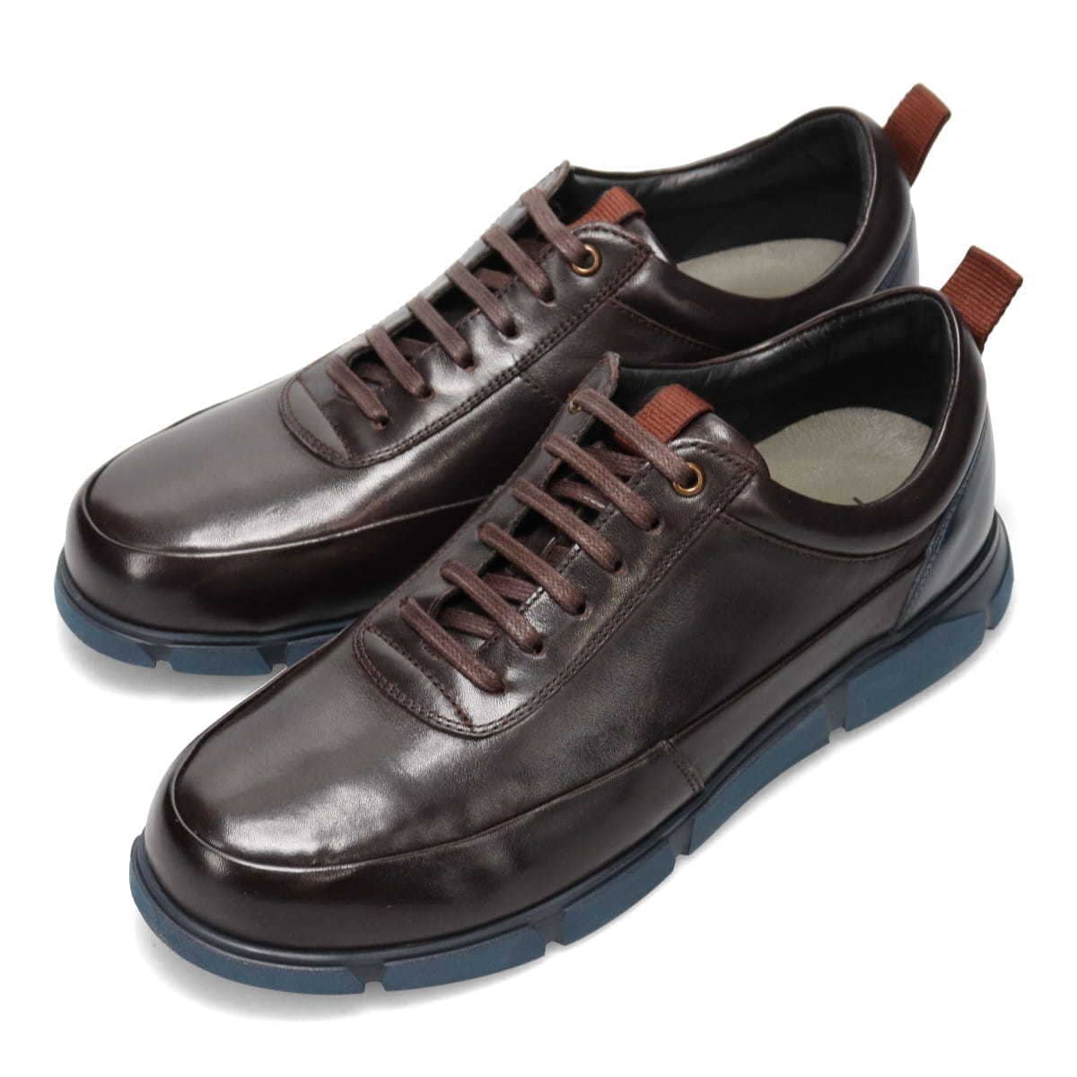 [�}���C]�v�� �R���t�H�[�g PRO-COMFORT �l�X�ȋ@�\�𓋍ڂ��ĉ��K�ɕ�����J�W���A���E�H�[�L���O/�}�h���X�imadras�j �_�[�N�u���E��
