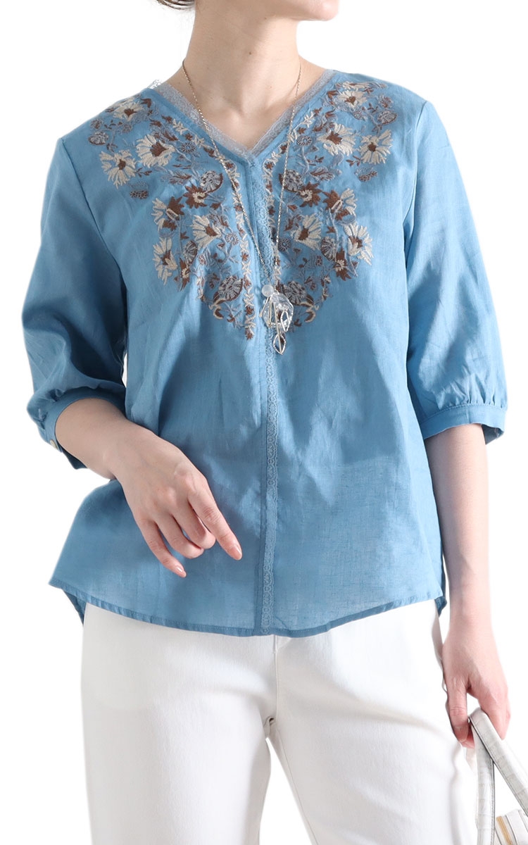 【ブラウス】トップスシャツ白ホワイト青ブルー5分袖刺繍花柄綿コットン上品春服