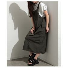【ワンピース】 サロペット ジャンパースカート ナイロン ポケット スリット 重ね着 グレー カーキ