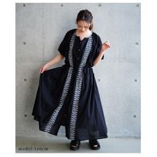 【ワンピース】 黒 ブラック 半袖 パフスリーブ ロング丈 刺繍 フレア 綿 コットン キーネック