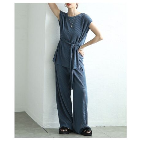 [^:ALMAM-02367]unŎdĂꂽJbg\[pc̃ZbgAbvACeBƂSñgbvX́AEGXg̗TChɈ̃{zAԂŋrʁEGXg}[NŃn̂VGbgɁBt`X[uől̘̓rɂ҂ȃfUCBCh̃pcłƃNV[Ȓp݂ɁBEGXgS̗pAĽ^̕ɑΉ܂BtȂAY߂ȈۂYAudĂLkQBANeBuȓɂX[YɑΉAIɂItɂޑl̃tX^CɁBʁXły߂邩R[f̕OƍL܂B