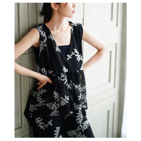 [^:ALMAM-29509]@ׂȃ[thJi`ȃbVVlbNtAgbvXBy₩ȓiłӂƍLVGbg炵Ă܂BO㍷̂fUCŁAтɕ\ς̂́BJWAɂY߂ɂȂ閜\ACełBgĥ郌C[hX^Cɂ߁B