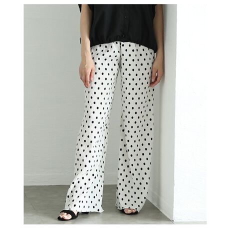 [^:MODE-9975]hbg̓X^COɎ邾ŉۂoĂACeBƂhbgʂɕ`ALb`[ȕ͋CYAy₩ɉoBEGXgSdlŋȂpłAEyXBCh̃pc牺g̃CE킸Aő̌^Jo[܂B̊̂knŁA΂ދG߂ɒtɂAu₩ȒSnBLkɂDĂ邩ANeBuȃV[ɂX[YɑΉ܂BNV[ȐSñpcAƂĂAԂ̃[EFAƂĂ􂷂ÐhȃpcłB