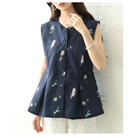 [^:ALMAM-29536]ꂽVvȃm[X[ufUCɁAȏԕhJU΂߂ꂽAl̏ɂ҂ȈꒅBtg̃{^fUCANVJŕî\YAÂ}iȉ؂₩vXB{^tHDƂĂ􂵁AX^CO̕L܂B{fBCYɖ闧̐؂ւɁAɌĂӂƍLyvfUCA炵n̂VGbgBCɂȂ鍘܂RɃJo[BƂnɁA悢򊴂̂fނACȂb`oAfC[g͂AItBXJWAɂ􂵂Ă閜\gbvXłB̃pc킹΁A{̃ZbgAbvX^CBfj킹AXJ[gƍ킹ătF~jɂȂ钅񂵗͂́B