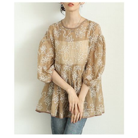 [^:ALMAM-1747]ӂƂ̊̂tW̉ԕhJґɎ{ꂽAl̏ɂ҂̃tF~jgbvXBق̂蓧̂y₩ȗknA邾ŋGߊƔoAwV[ȔX^COy߂ꖇBӂƂ{[X[úA̘r܂ӂJo[ȂAR[fɏ炵ÂvXBEGXgLyvVGbg܂RɃJo[An̂VGbgĂ܂B񌳂ɂ̓obN{t̃fUC̗pApɂ肰ȂvXBÊ₷|CgBl̒Ȃɂ҂ȐFWJɁAhJ̃RgXgu₩ŏiBfjŃJWA_EĂAXJ[gƍ킹ătF~jR[fy߂A񂵗͂͂̈ꖇłB