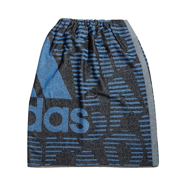 タオルがバッグに変身★adidas★ストライプ パッカブル タオル adidas ストライプタオル 3色セット - メルカリ