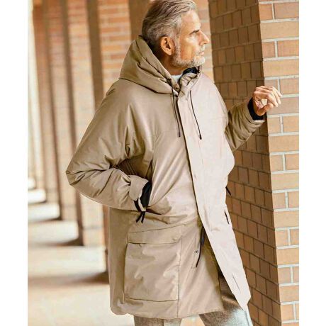 @\ɗDꂽCT[VR[g̓ołBDꂽhƃ_ER[g݂̕ۉAăR[gƂ͎vȂقǂ̌yłB@\dy|GXẽCT[VC̑wAۉ߂Ă܂B\nɂ͖h̍fނ̗pAJɂǂȃRfBVɂ}b`ACeBXgb`˔Ă̂ŁA₷XgXt[ȒSnłB񌳂܂łƎ{ꂽt@Xi[ƃ{^tbvŗC̐NVbgAEgAɂu鎖ŌԂ̕hAh߂fUCɁB܂Atg̓_ut@Xi[ɂȂĂ邽߁Ax`[VƂĂ̋@\B{fBɂ̓|PbgSAɂ|PbgzAg̗ǂ悤HvĂ܂BEGXg|PbgE|Pbgɂ̓t@Xi[{Ă̂ŁAtg|PbgƂ̎głɉKɁBtg̑OĂA|PbgtbvAxgɂ͂肵c鎖ŁA̓IȃVGbgۗÂdオɂȂ܂B@\LVvȃfUCŁAvCx[g͂rWlXV[ɂłꒅłBHIGH PERFORMANCE JACKETłgۂ悤ɐ݌vꂽ\WPbgłBEhEh\̍3C[̃eLX^C[^:JSO-21001W]----------------------------------------------------------------------------y JH junhashimotoWFCGC` WnVg zJH junhashimoto(WFCGC` WnVg)́A"japanese classico"RZvgɁAC^AŔ|ӎA{l""̐_ɊÂׂ₩Ȏdɂ蕞\鋴{~̃uhujunhashimoto(WnVg)ṽRtH[gCłBVvȌڂ̒Ɍ邱̃fBeB[AvZꂽVGbgÂ㎿fނI邱ƂɂAinCNIeBȃbNXX^CĂB