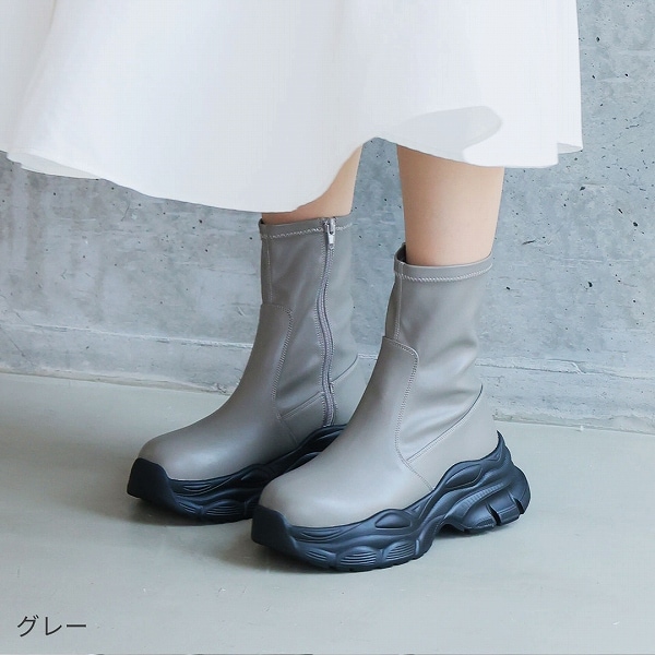 [}C]Xgb`Xj[J[V[gu[c/BBAiVivianj O[