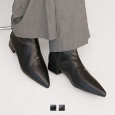 【25秋冬新作】ポインテッドトゥゴールドアクセントストレッチショートブーツ