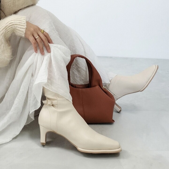 [}C]y25H~VzymichanR{zs[XtxgfUCXgb`V[gu[c/BBAiVivianj x[W