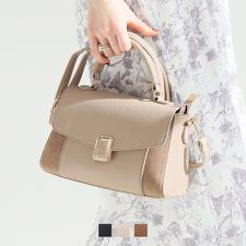 【26春夏新作】バックル付き異素材コンビフラップ2WAYバッグ