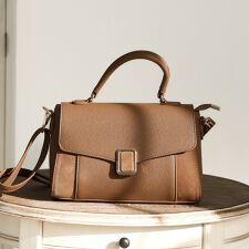 【26春夏新作】バックル付き異素材コンビフラップ2WAYバッグ