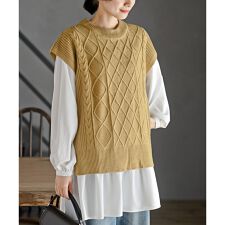 アール・ピー・エス(r.p.s)のケーブルニットベスト×ブラウスアンサンブル