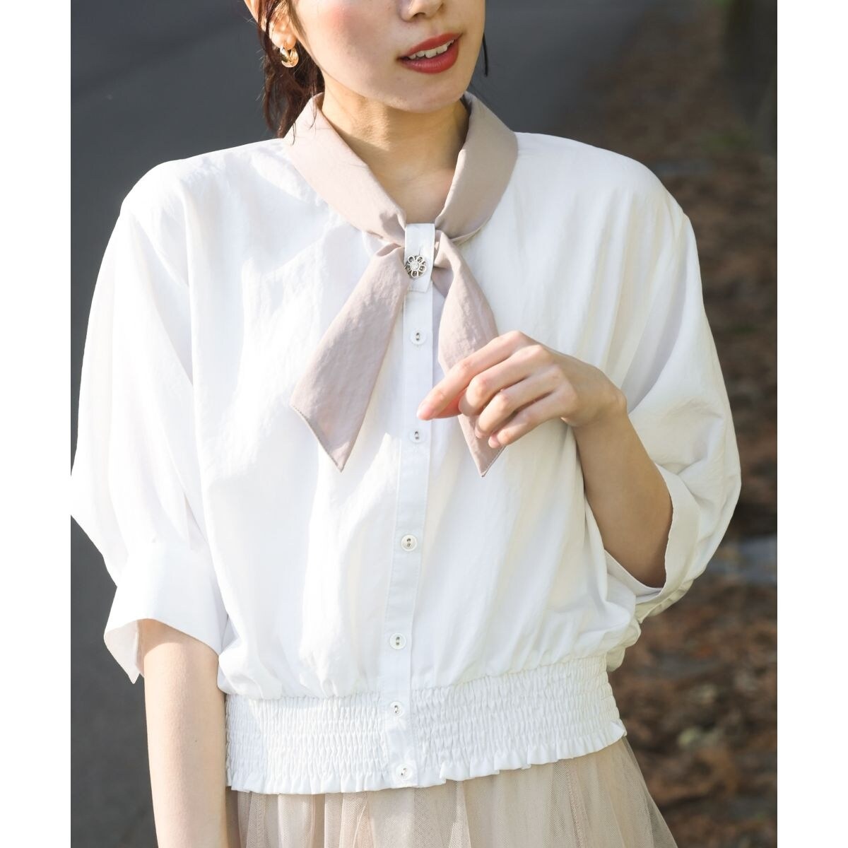 ボータイ裾シャーリング5分袖ブラウス | アール・ピー・エス(r.p.s