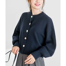 アール・ピー・エス(r.p.s)の多釦ショート丈ニットカーディガン