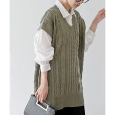 アール・ピー・エス(r.p.s)のケーブルニットベストドッキングシャツ