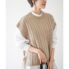 サイドリボンケーブルニットベスト