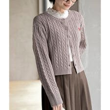 ハート刺繍ケーブルニットクルーネックカーディガン