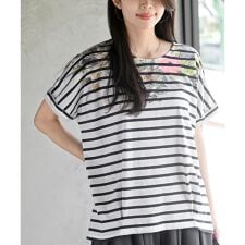 アンティークフラワープリントタックTシャツ