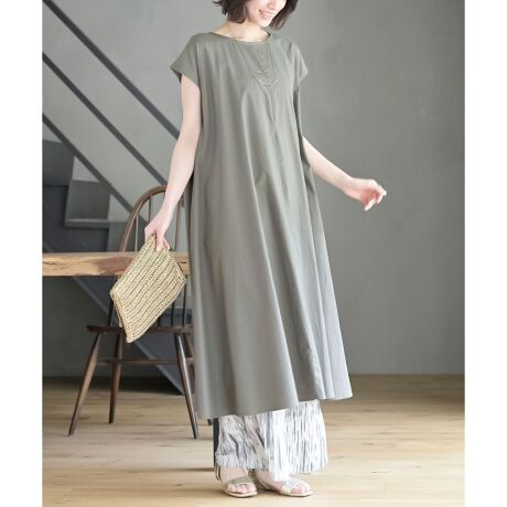 [^ԁF1020400330]2025/SS@NEWӂƍLtÃRbgs[XՂƐngtAVGbg͂̃s[XBt`X[uN[lbNŃgbvXRpNgɎdグoX̗ǂfUCɂȂĂ܂BCɂȂ鉺g͂Jo[BƂăn̂RbgzŐ̂鑕y߂܂B킹鏬ACeŃJWA炫ꂢ߂܂łӂ蕝LVvȂPBnȂLkȂ{^|PbgChYiChiL̐FÂߑ̐FނADLYAʎ͏i̓̈ł̂ŁA\߂jF@gp(lbggp)