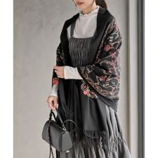 アール・ピー・エス(r.p.s)のカラフル刺繍大判アソートストール