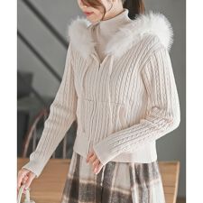 フェイクファー付きケーブルニットパーカー