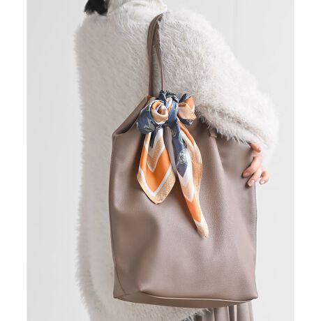 [^ԁF0091002114]2025/AW@NEWy2WAYzՂ_炩ȃtFCNU[̃obOƂĂ_炩ł₷tFCNU[obOBc̃tHA4̃t@Ccɂۂ܂܂B}`LĂ̂Ŏ[͂BTChɃV_[Ă̂Ŏ΂߂łƂł܂BVvȃfUCǂȃR[fɂȂł閜\obOBnȂLkȂ}Olbg{^|PbgV_[Osiߕsj