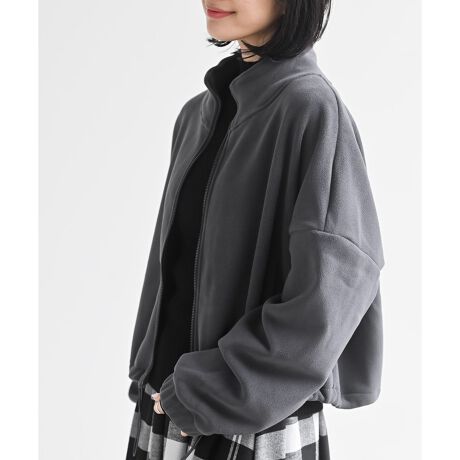 [^ԁF0171001435]2025/AW@NEWƉHD邠t[XWPbgfC[Ɋ􂵂Ăt[XWPbgBVvȃfUCCyɉHDĕLX^COɂg܂BChȃVGbgɃhbvV_[Ŕ̂鑕ɁBJWAȒɂ炵̂fUCɂȂĂ܂BƂV[g͐̃hXgR[hŃVGbg̕ω\BX^hJ[ŊɂȂꊴoĂ郉CgAE^[łBnȂLk蒆OJt@Xi[TCh|Pbg萞SЂ葳SdlF􂢉