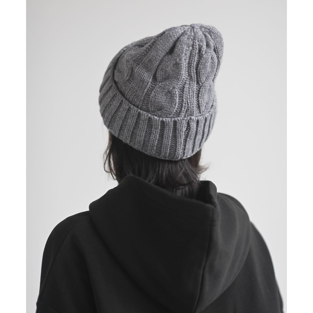 ケーブルニット帽